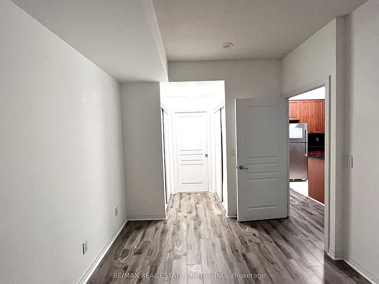 225 Webb Dr #907 — Photo 8