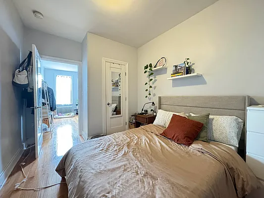 Rented by Keller Williams NYC | media 9