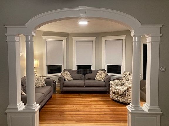 4th image of 17 Green St #2