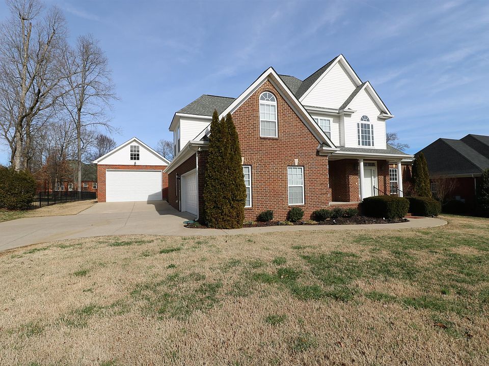 1st image of 2106 Woodcliff Dr