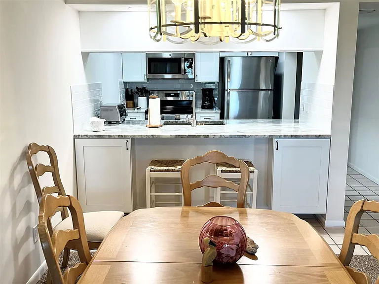 40 NE Plantation Rd #410 — Photo 23