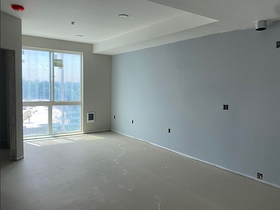 5th image of 124 E Main St #1