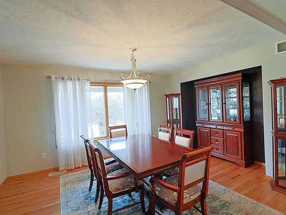4th image of 7141 W Pleasant Valley Rd