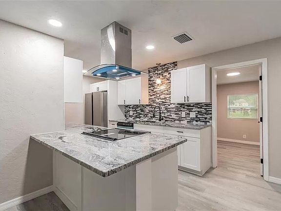 4th image of 4718 20th Ave S