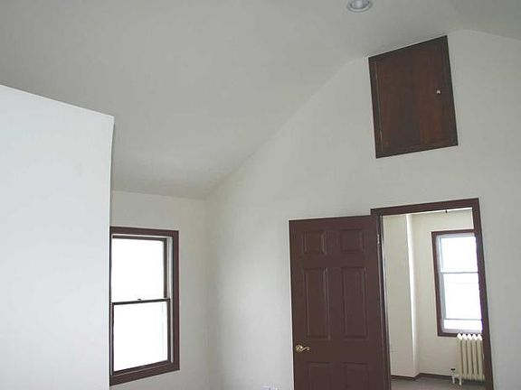3rd image of 28 Evans Ave