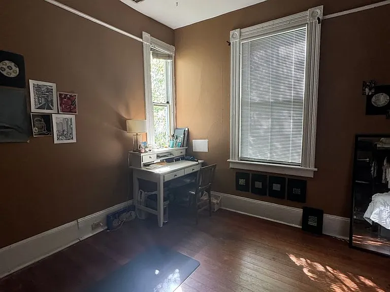 216 E Henry St #B — Photo 12