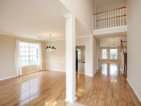 5th image of 9514 Therrell Dr