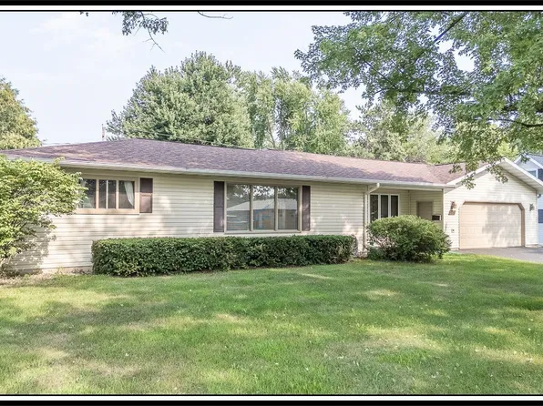 1808 Nassau St, New London, WI 54961