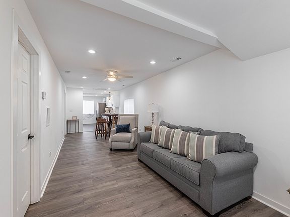 2nd image of 4206 Oak Park Ave