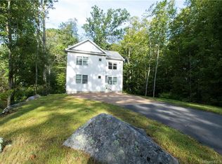 83 W Shore Dr, Clinton, CT 06413