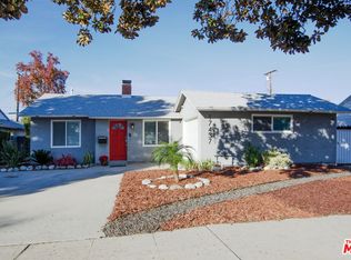 17437 Stagg St, Northridge, CA 91325