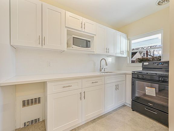 4th image of 515 S 12th St #515