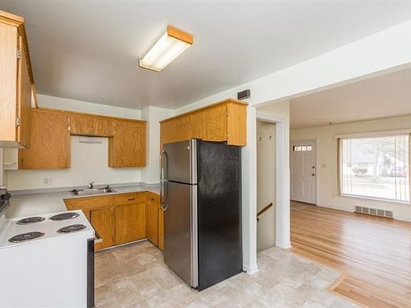5th image of 818 Starwick Dr