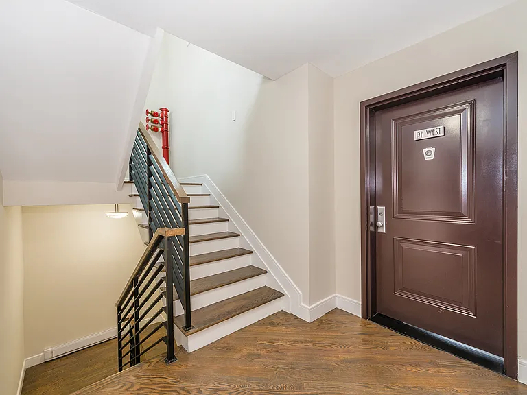 848 E Broadway #3B — Photo 14
