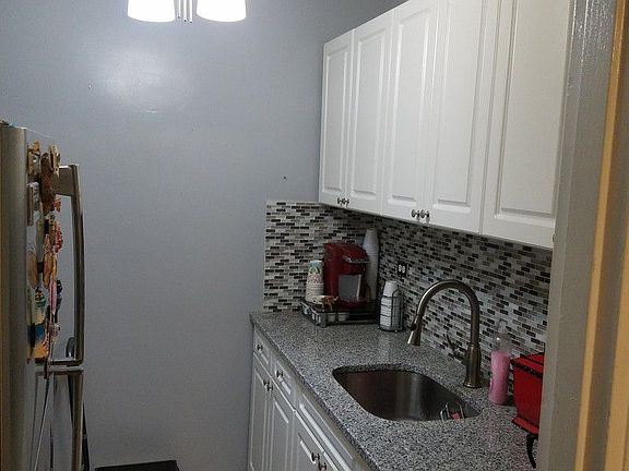 4th image of 2525 W 2nd St APT 1G