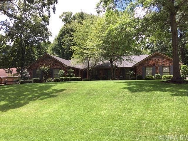 1st image of 113 Stonebrook Dr