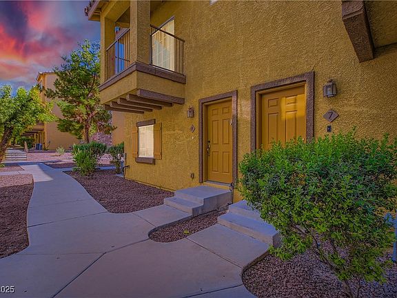 2nd image of 5915 Nuevo Leon St Unit 8