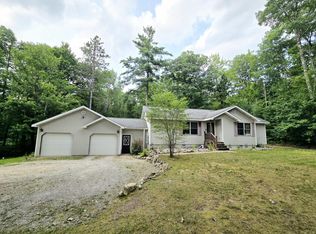 9535 E Sunset Dr, Roscommon, MI 48653
