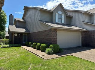27 W La Quinta Ct, Rogers, AR 72758