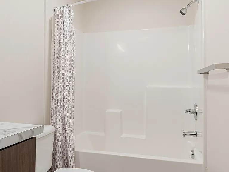 500 Square Apartments — Photo 15