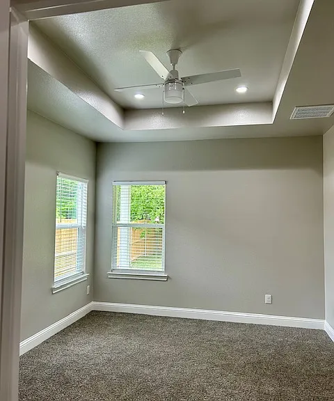 2211 Wellington St — Photo 8