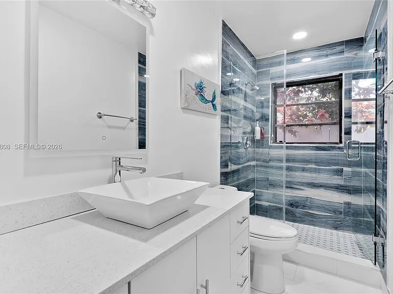 1418 NE 57th Ct — Photo 27
