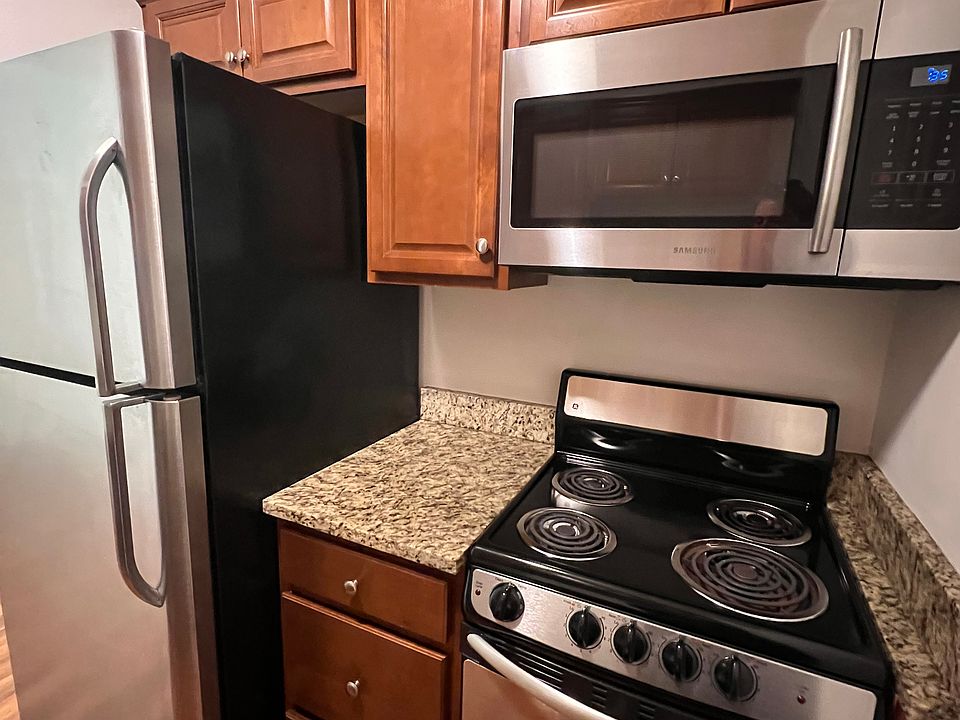 1st image of 1001 Main St Unit 22J