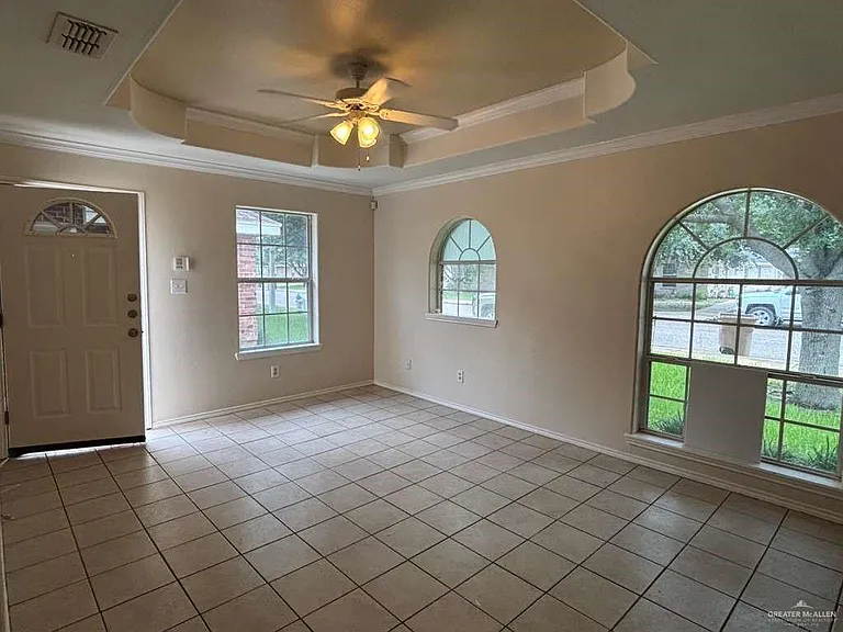 1510 Tampa St #3 — Photo 4