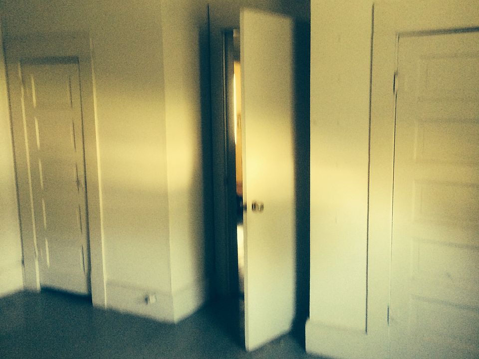 2nd image of 1911 3rd Ave APT 3