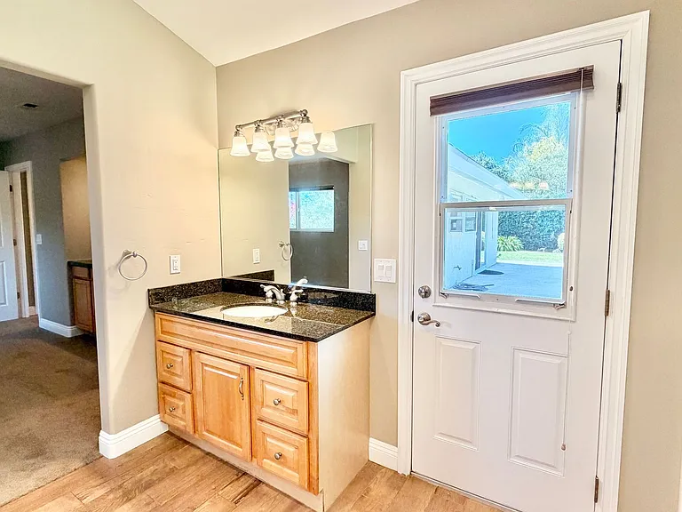 1537 McDonald Rd — Photo 27