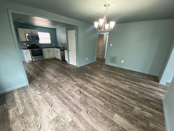 3rd image of 555 E Harmon Dr