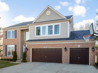202 Emerald Dr, Streamwood, IL