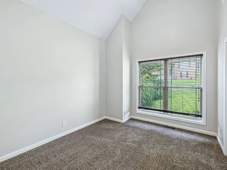 634 Hidden Valley Dr — Photo 18