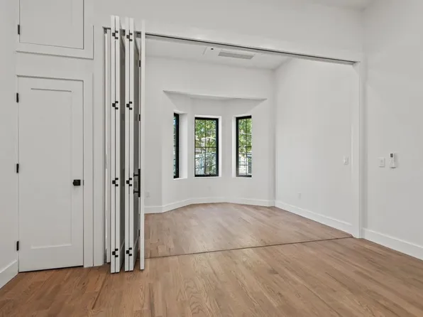 41 47th Street image 19 of 22