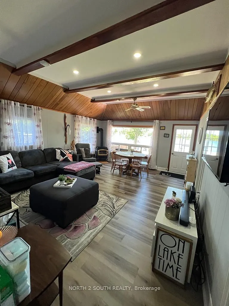 3 bed, $2,000 — Photo 1