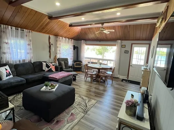 55 Paradise Rd, Kawartha Lakes, ON K0M 1B0