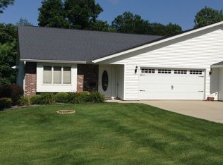 110 W High St, Morrison, IL 61270