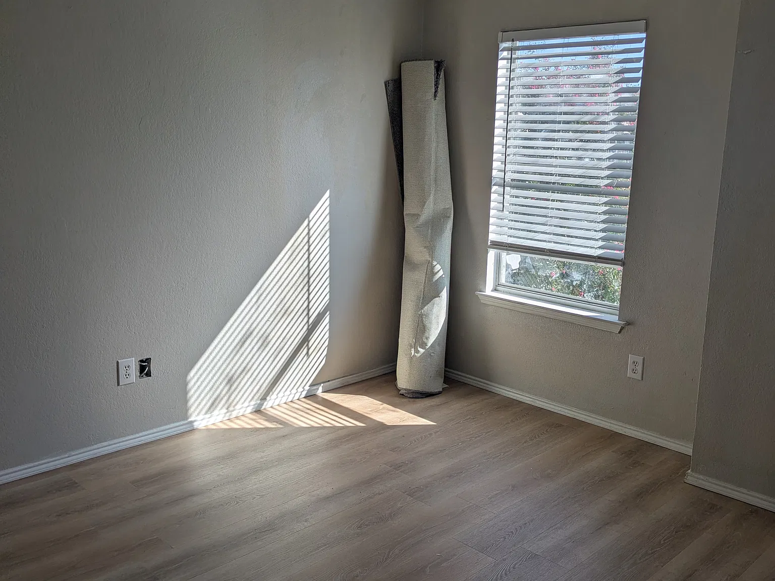 3 bed, 2.5 bath, 1580 sqft, $1,950 — Photo 3