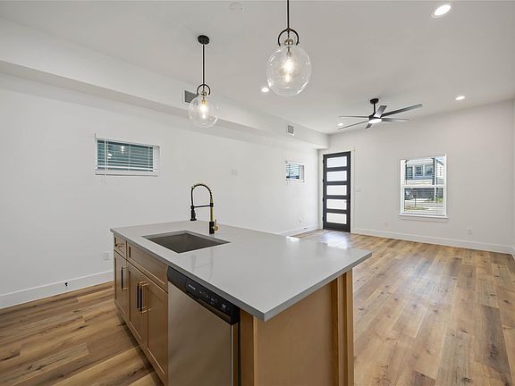 3rd image of 8013 Cora St #B