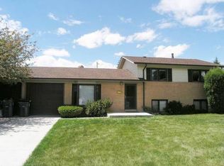 6512 Moreland Ave, Cheyenne, WY 82009