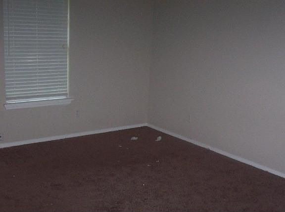 5th image of 231 N Valley Dr