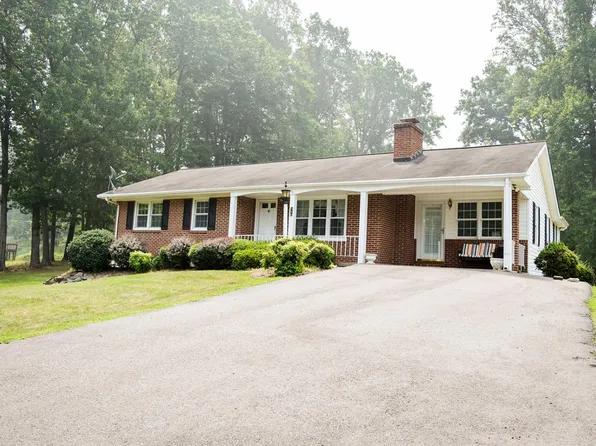 116 Shannon Dr, Madison Heights, VA 24572