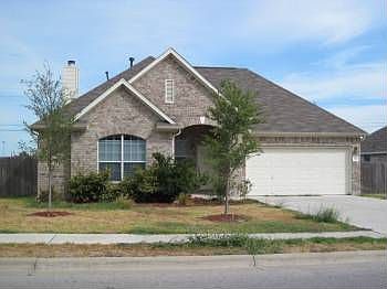 1st image of 615 Stansted Manor Dr