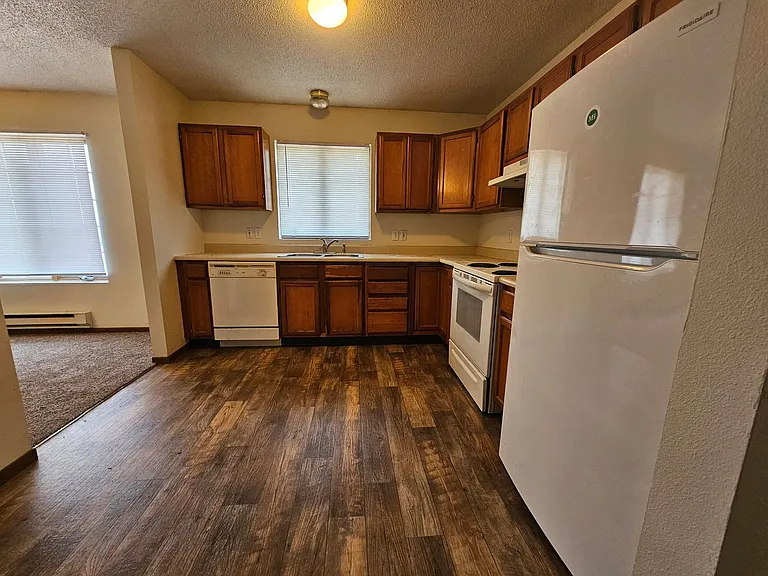 515 Highway 30 SW — Photo 3