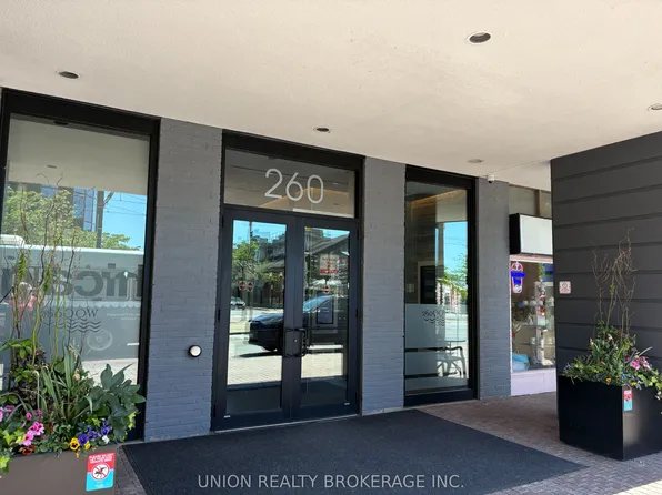 260 Queens Quay W #707, Toronto, ON M5J 2N3