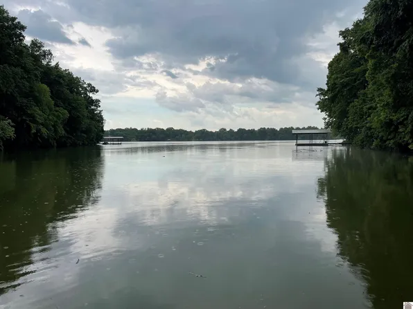 33 Siloam Rd #Ii, Cadiz, KY 42211