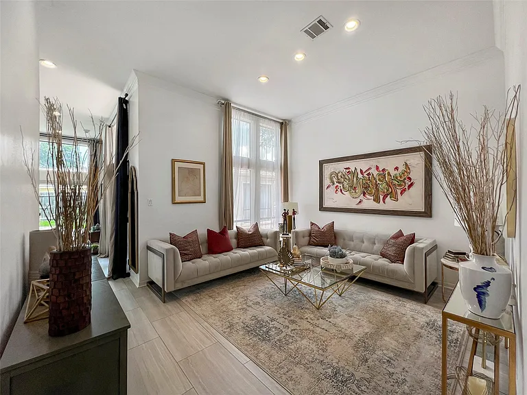 2358 Binley Dr — Photo 12