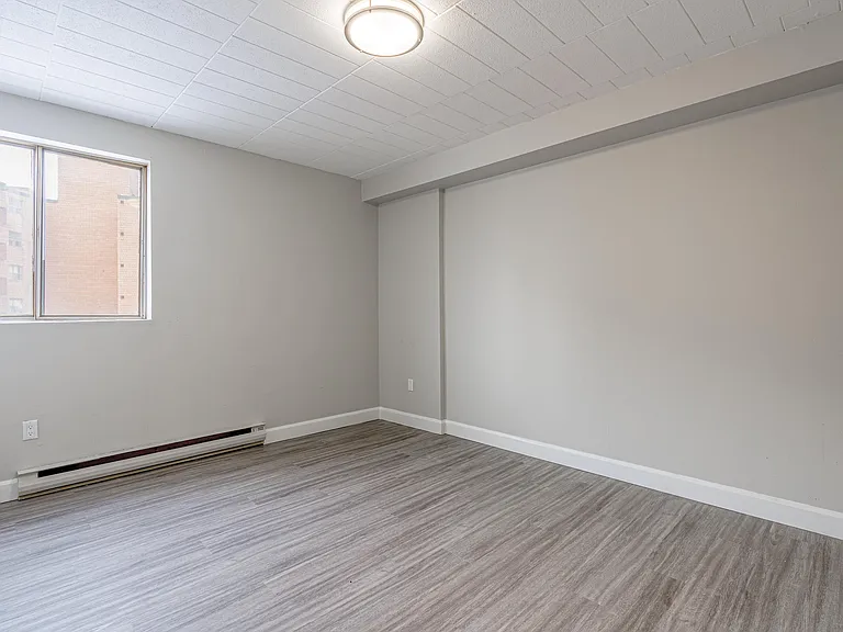 28 Helen Ave — Photo 21