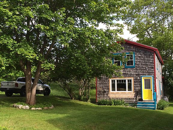 2nd image of 35 Capen Ave