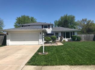 40 Hilltop Dr, Bourbonnais, IL 60914
